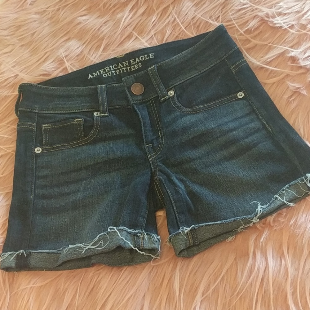 *NWOT* AEO Midi Shorts